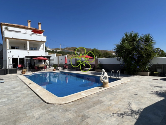 Villa Cedro — Villa for sale in Arboleas