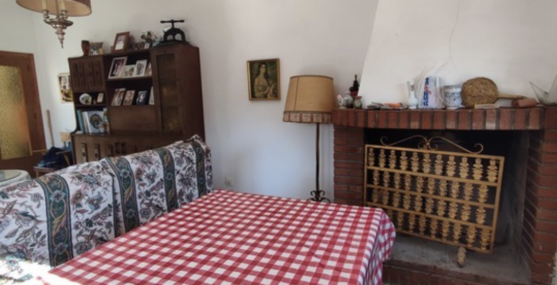 Villa in Armuna, Spain,