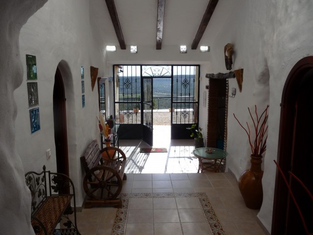 Cave House – Fontanar