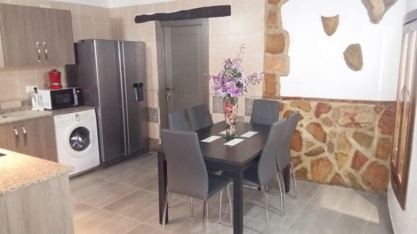 Cave House – Fontanar