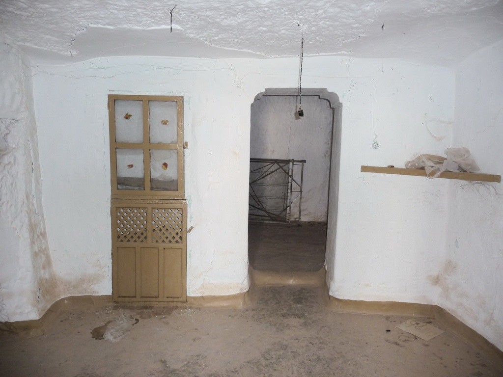 Cave House – Freila