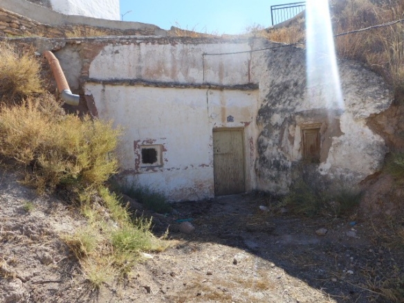 Cave House – Freila