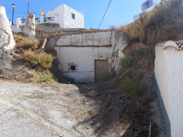 Cave House – Freila