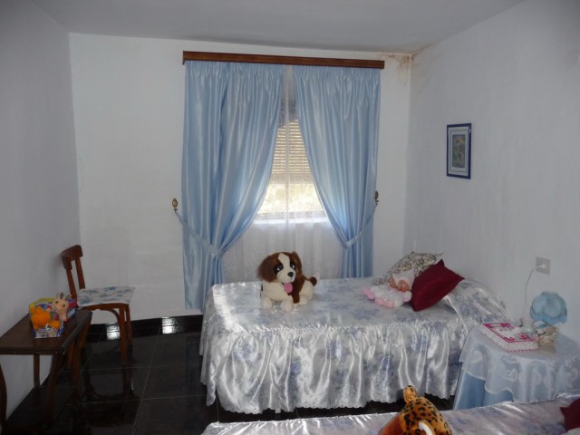 Village Property – Zujar