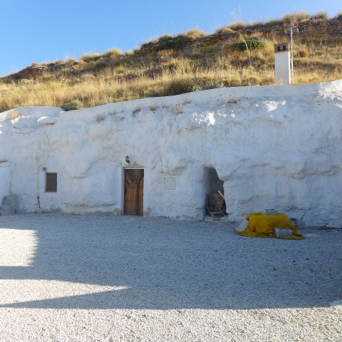 Cave House – Riego Nuevo