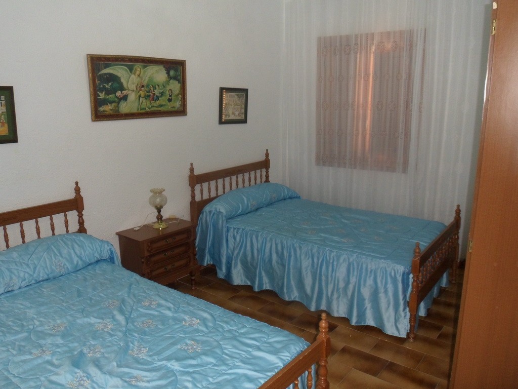 Cave House – Freila