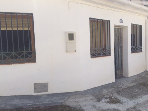 Cave House – Freila