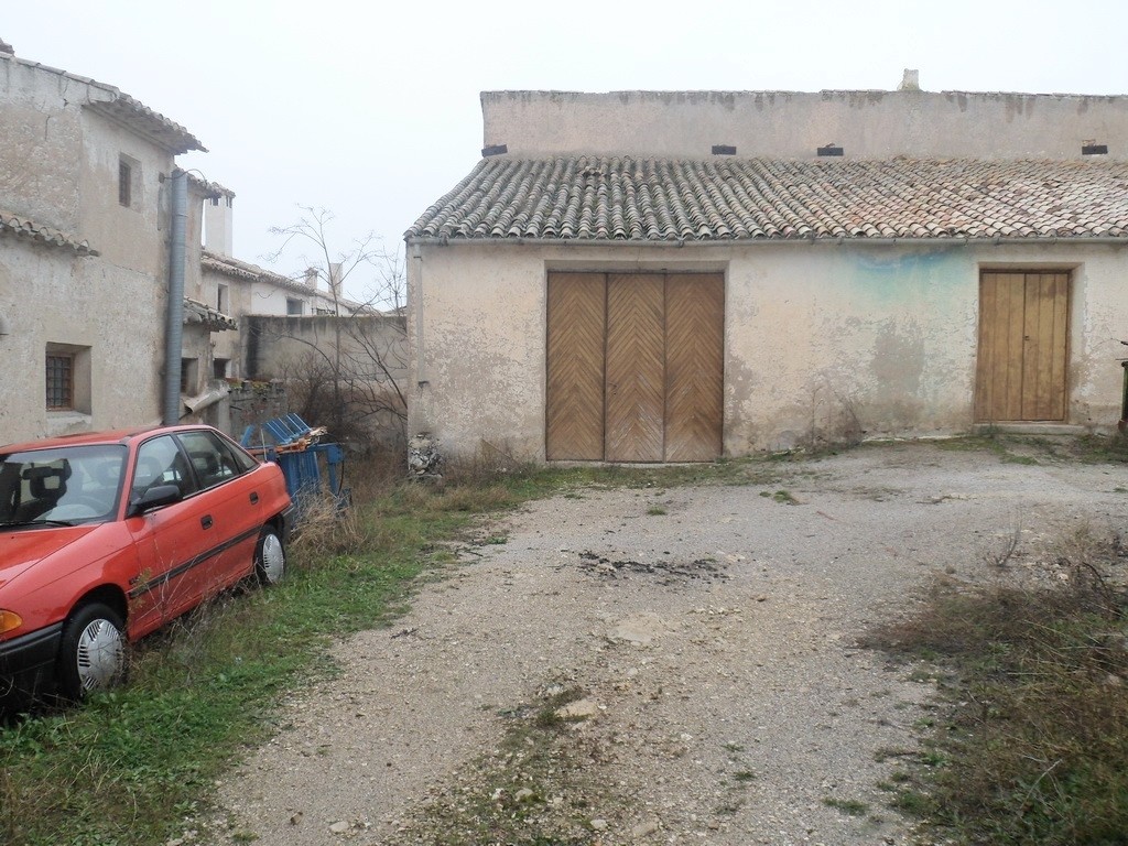 Village Property – Campo Camara