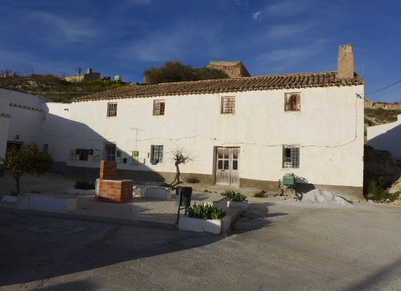 Village Property – Cortes de Baza