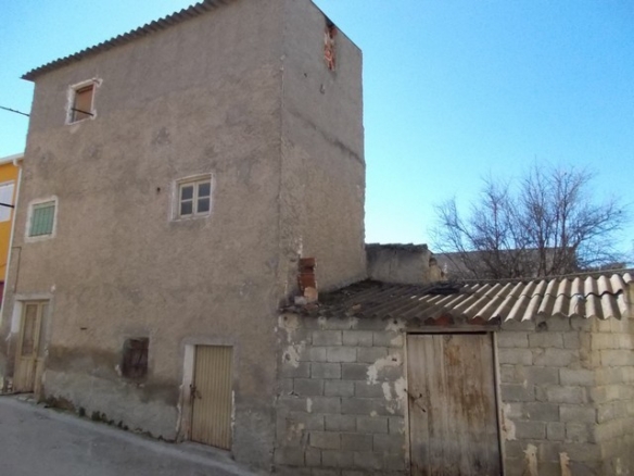 Village Property – Zujar