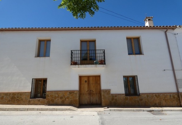 Village Property – Campo Camara