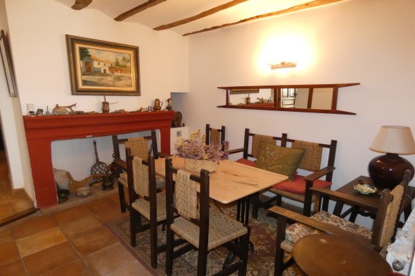 Village Property – Campo Camara