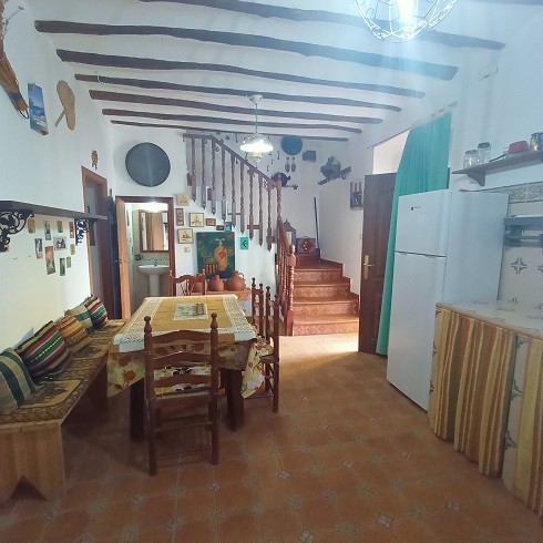 Village Property – Fontanar