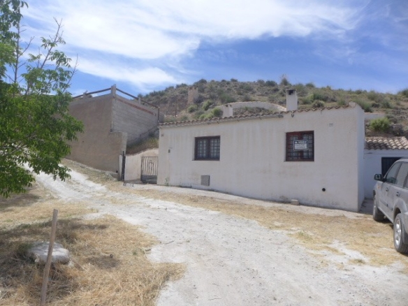 Cave House – Galera
