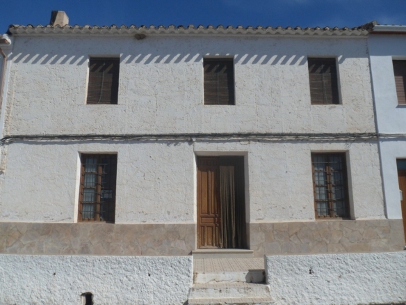 Village Property – Campo Camara