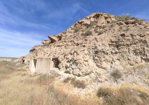Cave House – Galera