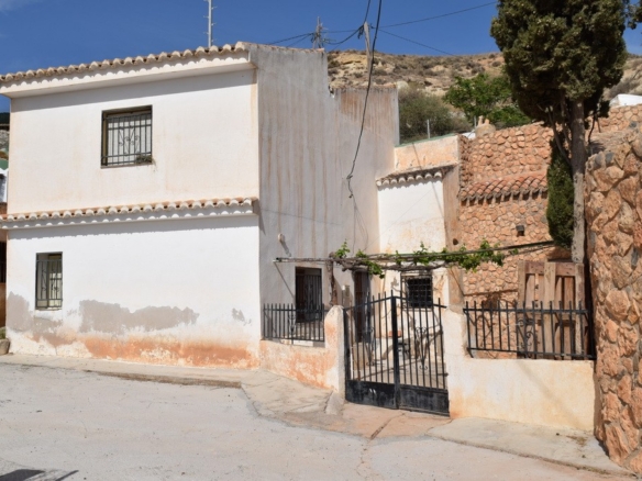 Cave House – Baza