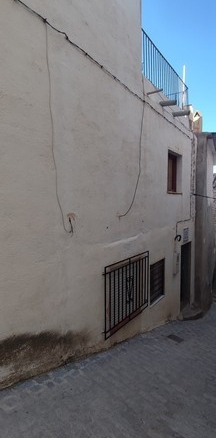 Village Property – Seron