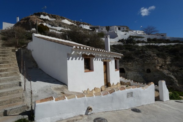 Cave House – Galera