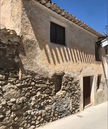Village Property – Bayarque