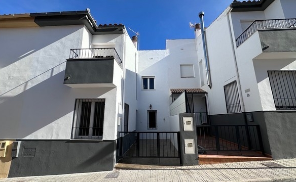 Town House – Caniles