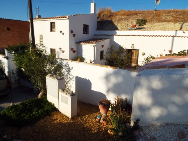 Cave House – Los Olivos