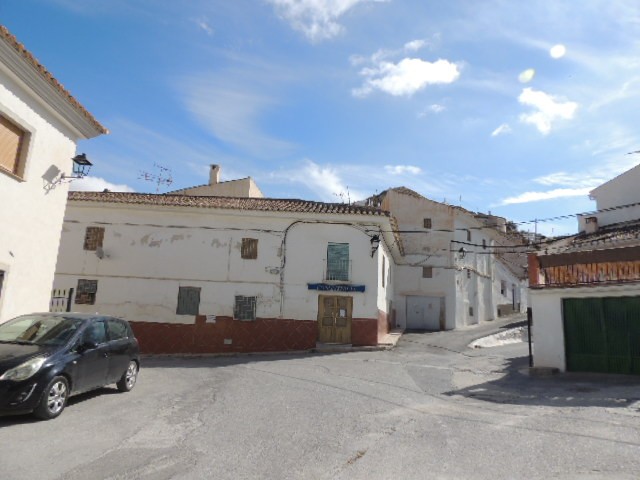 Village Property – Galera