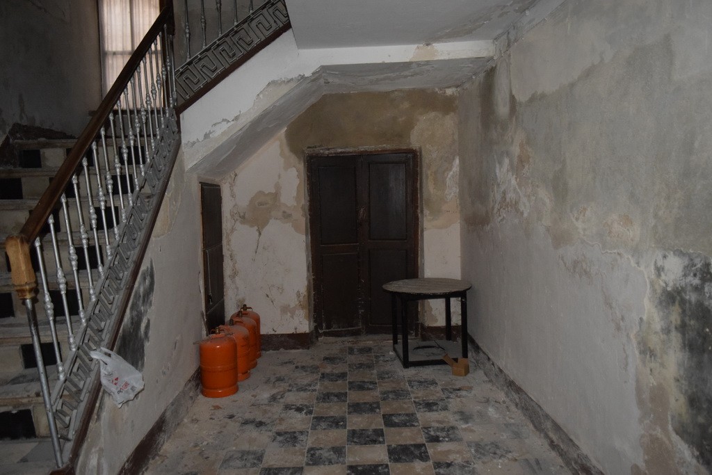 Town House – Baza