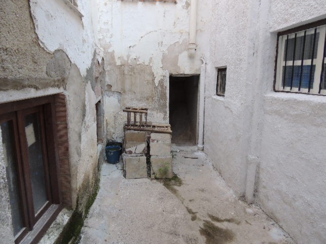Town House – Baza
