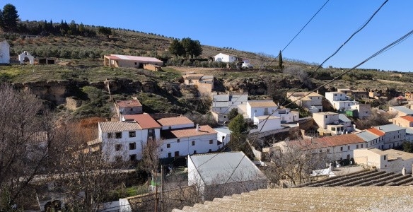 Village Property – Fontanar