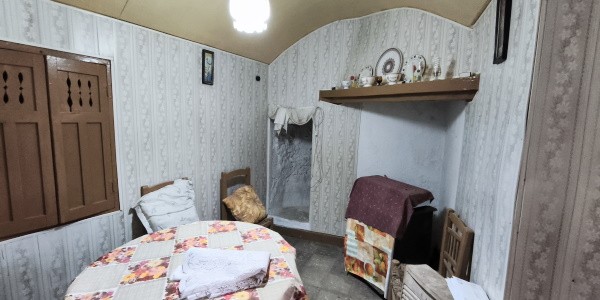 Village Property – Fontanar