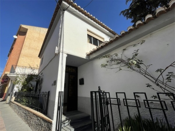 Town House – Baza