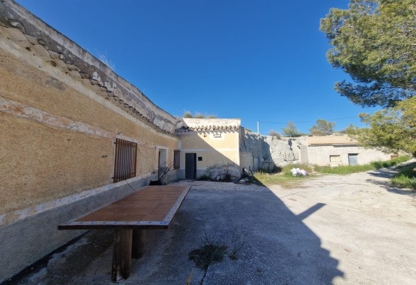 Cave House – Cullar