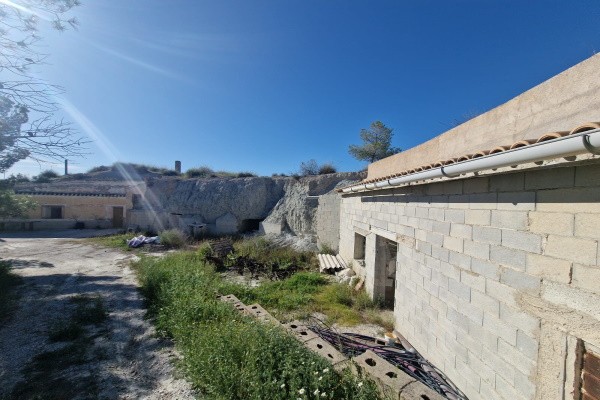 Cave House – Cullar