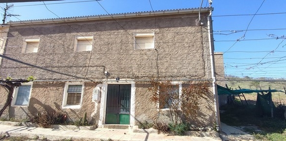 Village Property – Seron