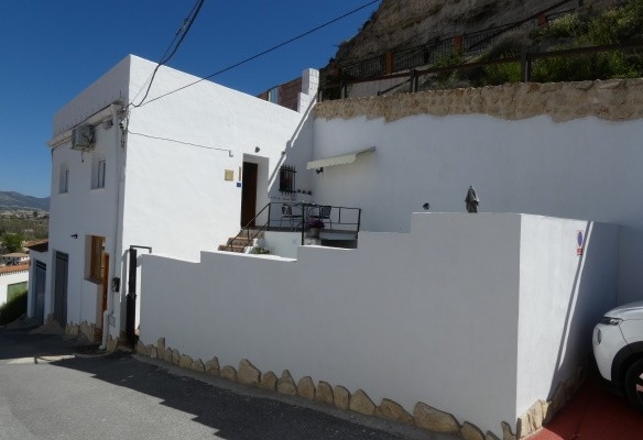 Village Property – Galera