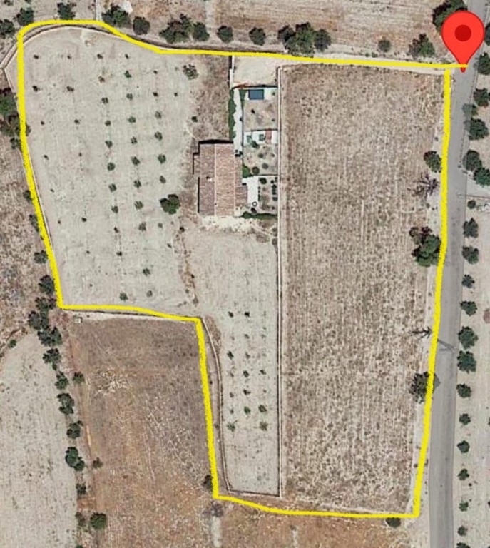 Village Property – Huescar