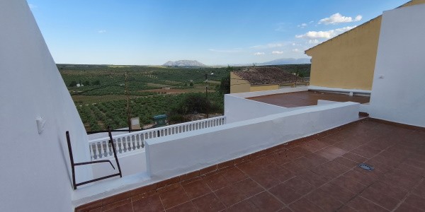 Village Property – Fontanar
