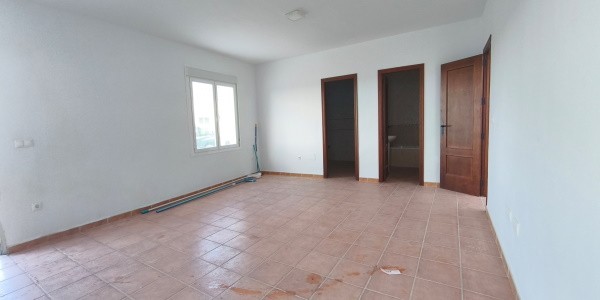 Village Property – Fontanar