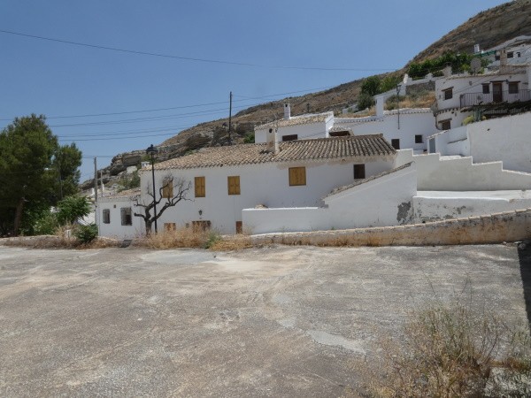 Cave House – Galera