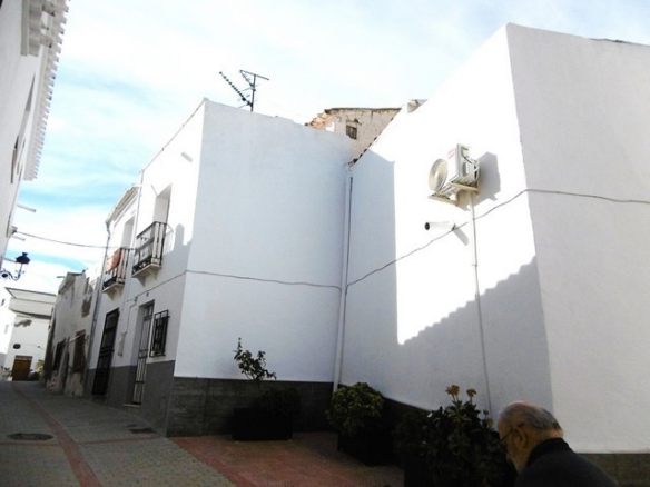 Village Property – Urracal