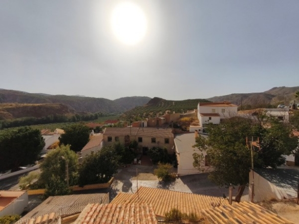 Cave House – Huesa