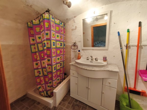 Cave House – Huesa