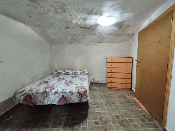 Cave House – Huesa