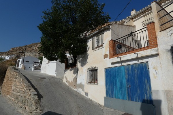 Cave House – Galera