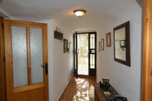 Cave House – Galera