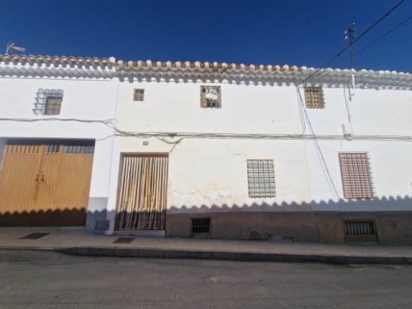 Village Property – Galera