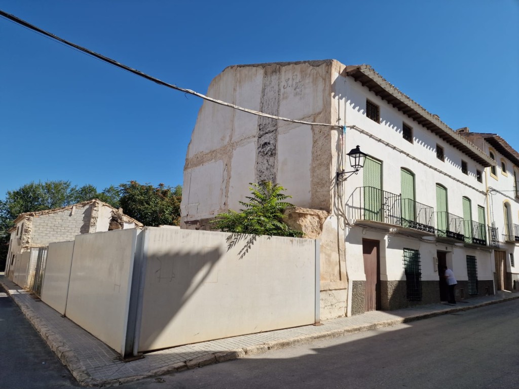 Village Property – Galera