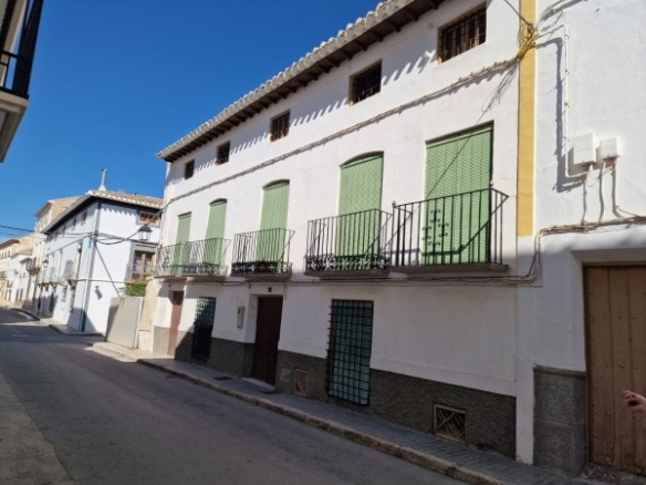 Village Property – Galera