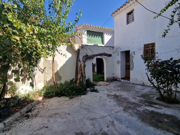 Village Property – Galera
